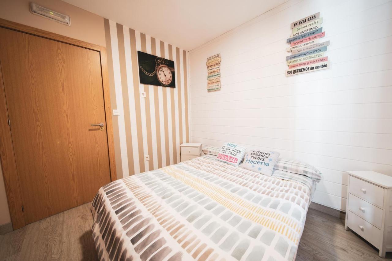 Albergue Barullo - Cubiculos - Literas - Habitaciones Sarria Εξωτερικό φωτογραφία