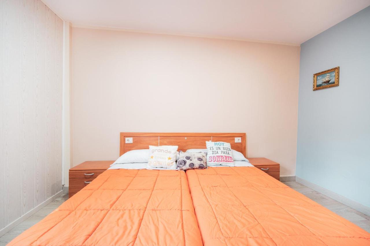 Albergue Barullo - Cubiculos - Literas - Habitaciones Sarria Εξωτερικό φωτογραφία