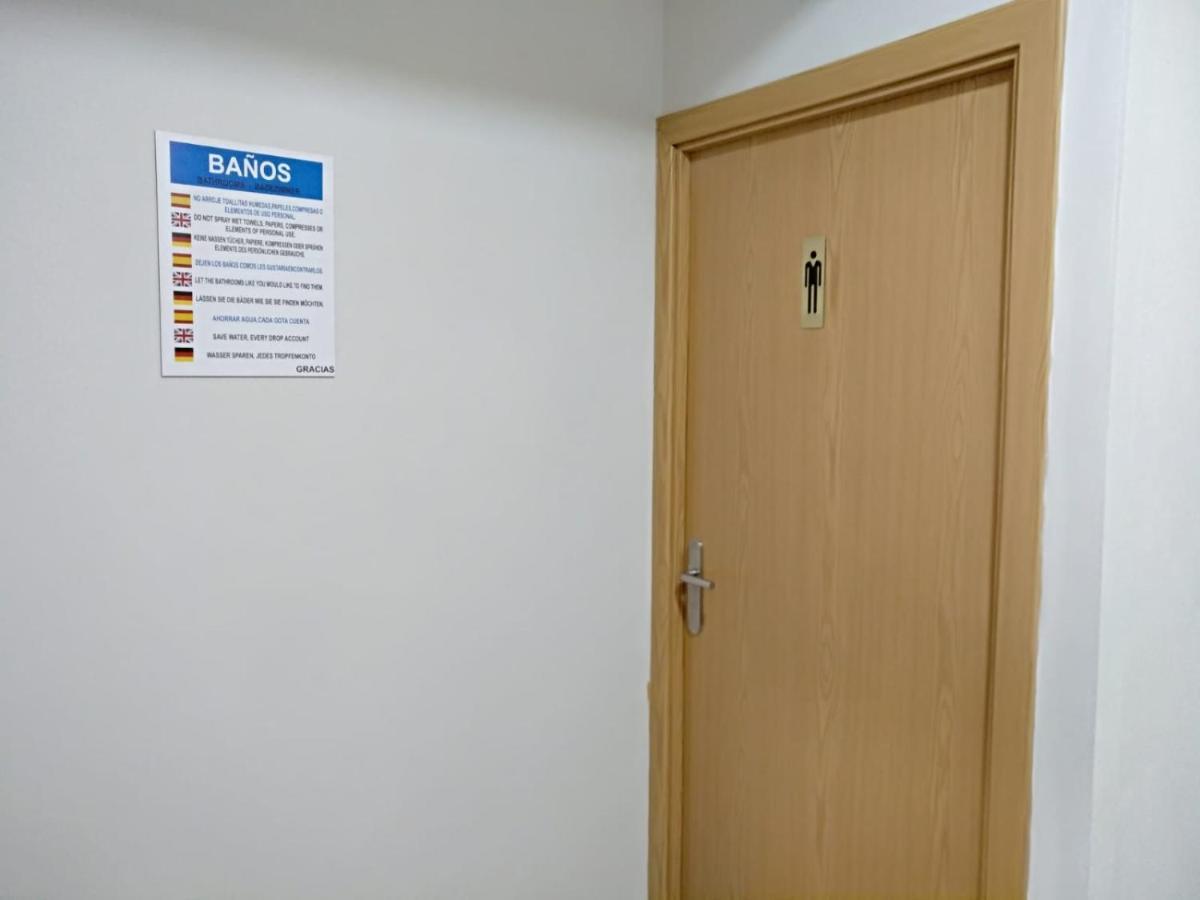 Albergue Barullo - Cubiculos - Literas - Habitaciones Sarria Εξωτερικό φωτογραφία
