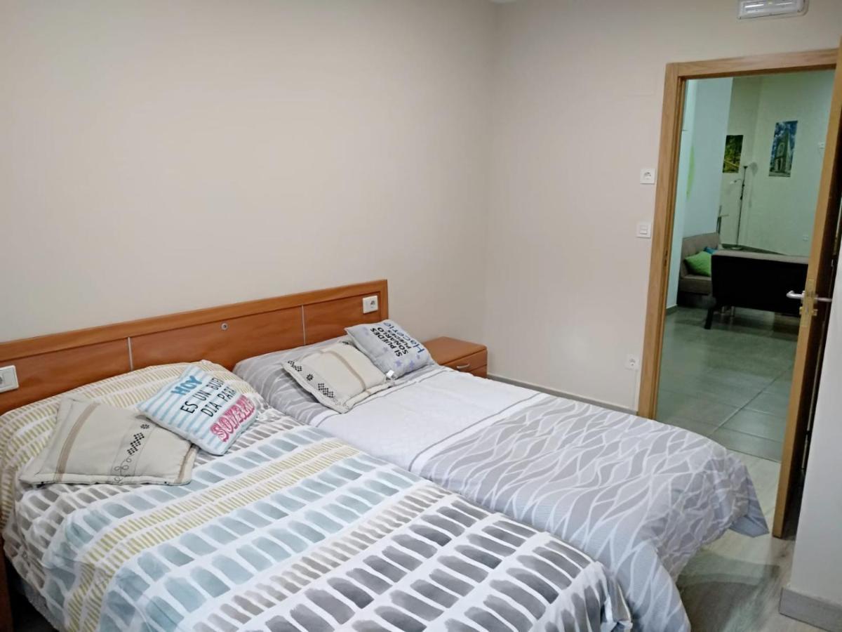Albergue Barullo - Cubiculos - Literas - Habitaciones Sarria Εξωτερικό φωτογραφία